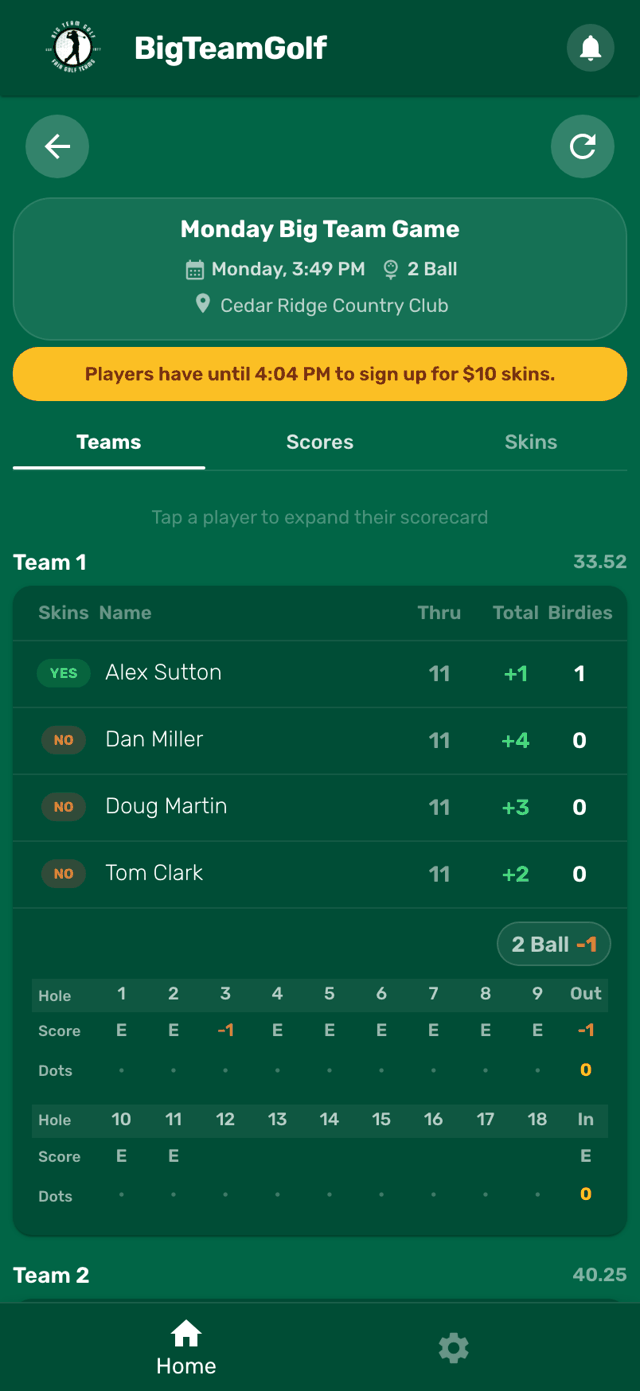 A live match showing balanced teams and scores